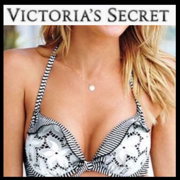 Victoria's Secret Other - VS Push-Up Ruffle Bikini Top